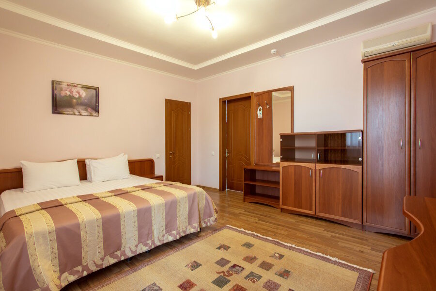 Гостиница Guest House Near Sea On Raduzhnaya Street Геленджик