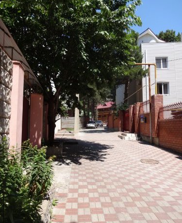 Гостиница Guest House Near Sea On Raduzhnaya Street Геленджик